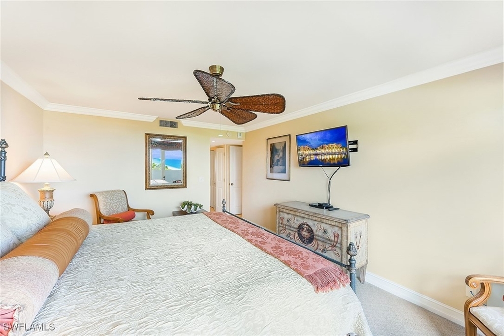 4005 Gulf Shore Boulevard N - Photo 10