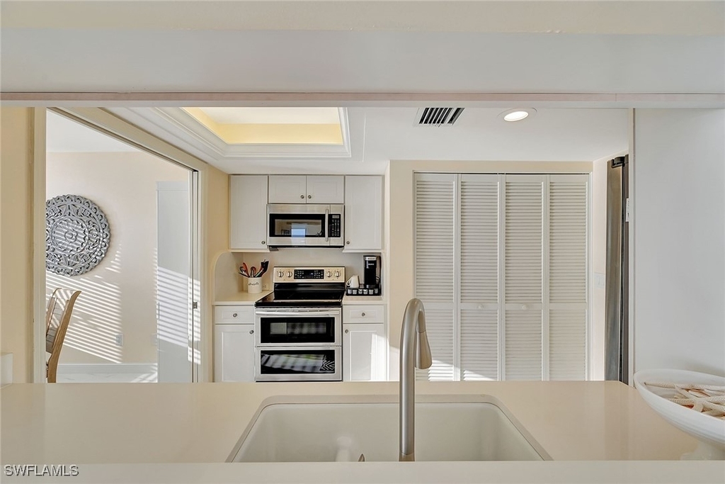 5550 Heron Point Drive - Photo 4