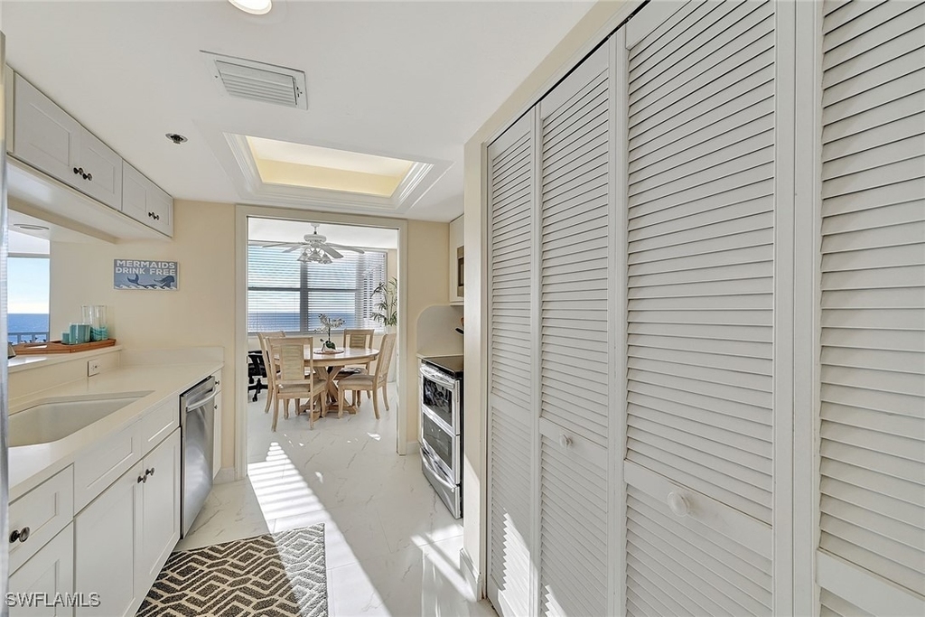 5550 Heron Point Drive - Photo 8