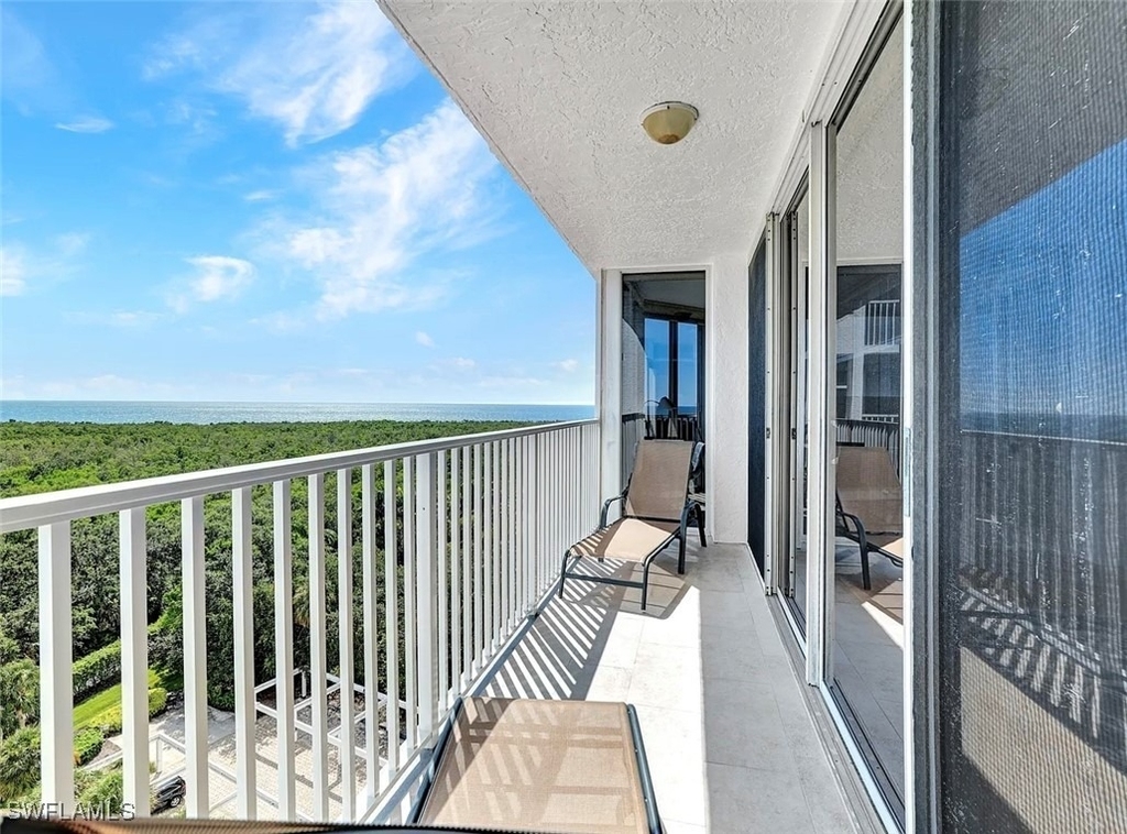 6361 Pelican Bay Boulevard - Photo 3