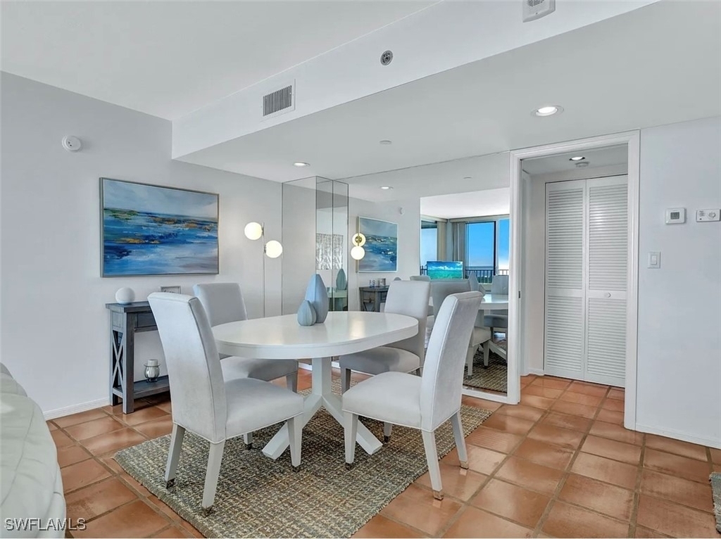 6361 Pelican Bay Boulevard - Photo 8