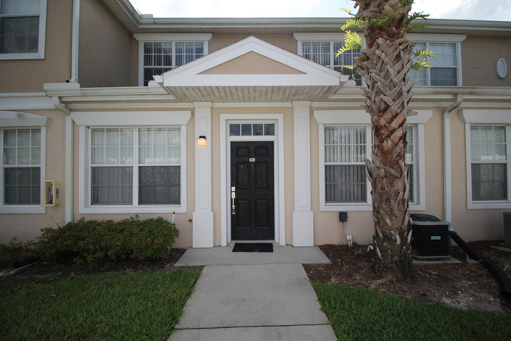 105 Turpial Way - Photo 0