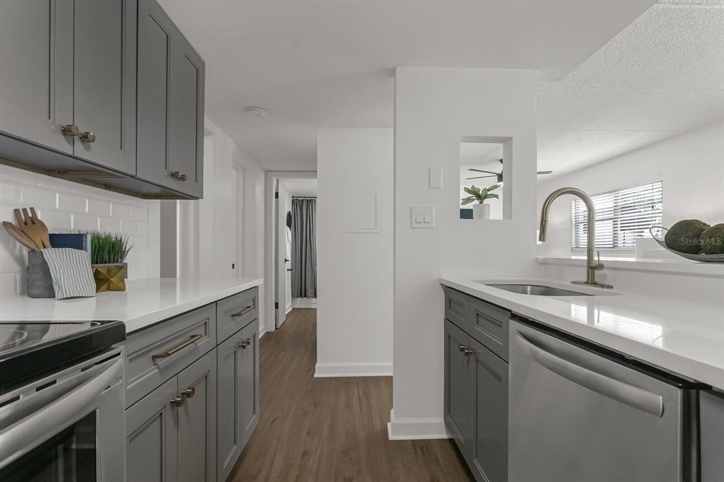 807 S Howard Avenue - Photo 7