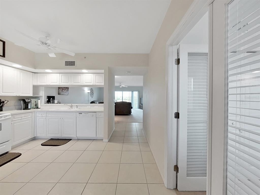 1200 Country Club Drive - Photo 3