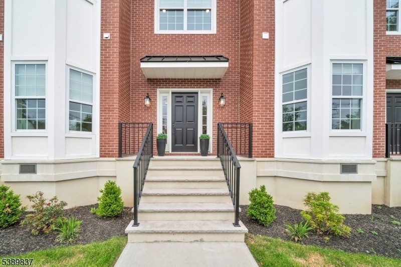 70 Ridgedale Ave - Photo 4