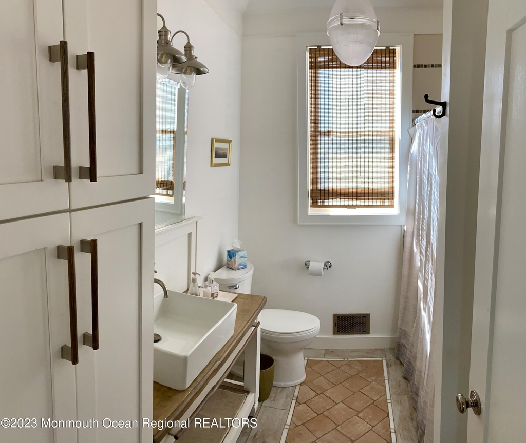 447 E Main Street - Photo 8