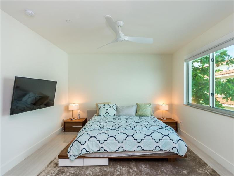 240 Shore Court - Photo 12