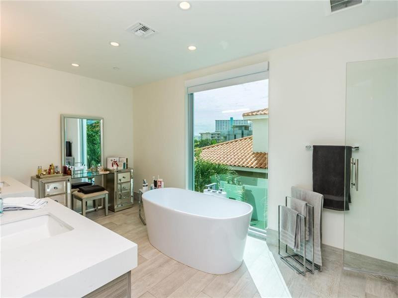 240 Shore Court - Photo 22