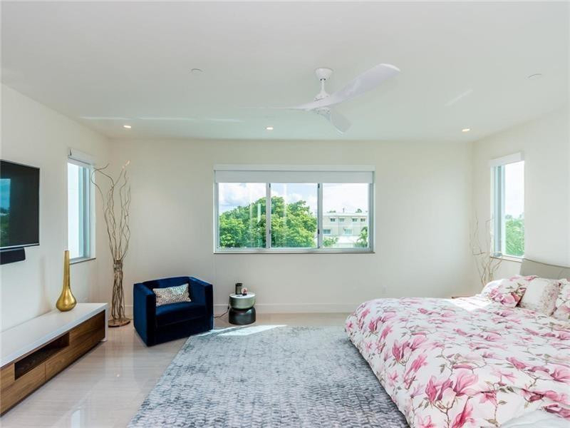 240 Shore Court - Photo 20