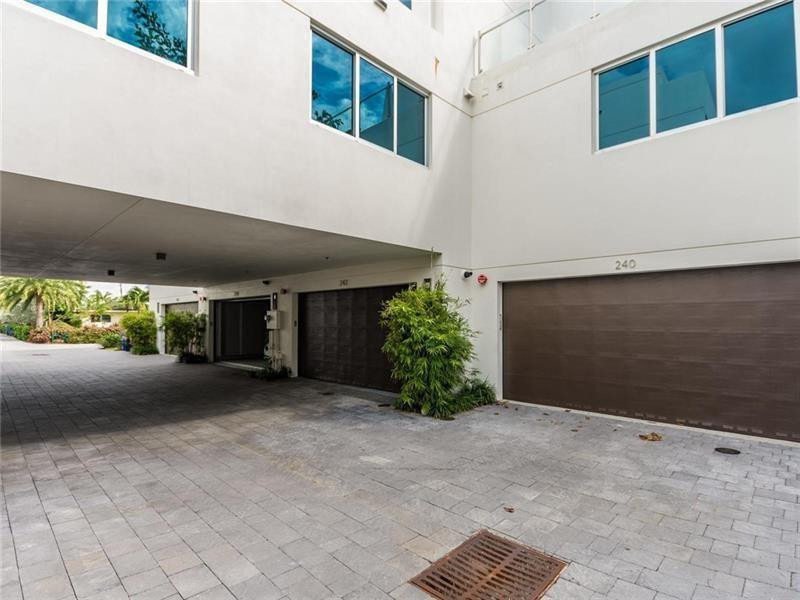 240 Shore Court - Photo 35
