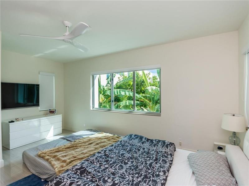 240 Shore Court - Photo 17