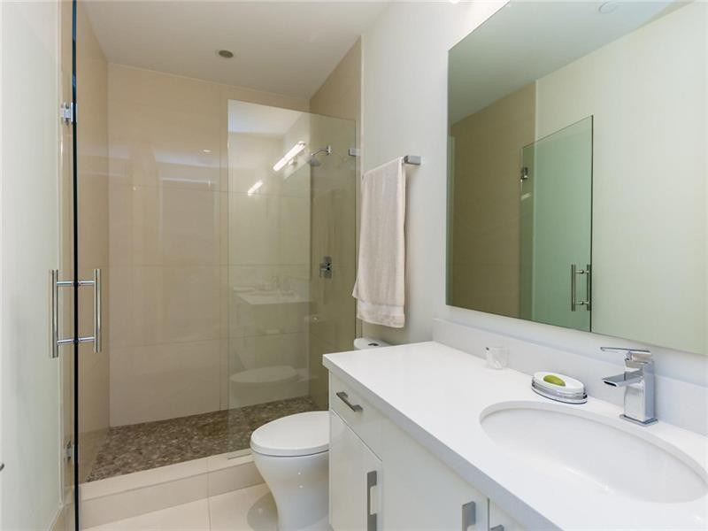 240 Shore Court - Photo 18