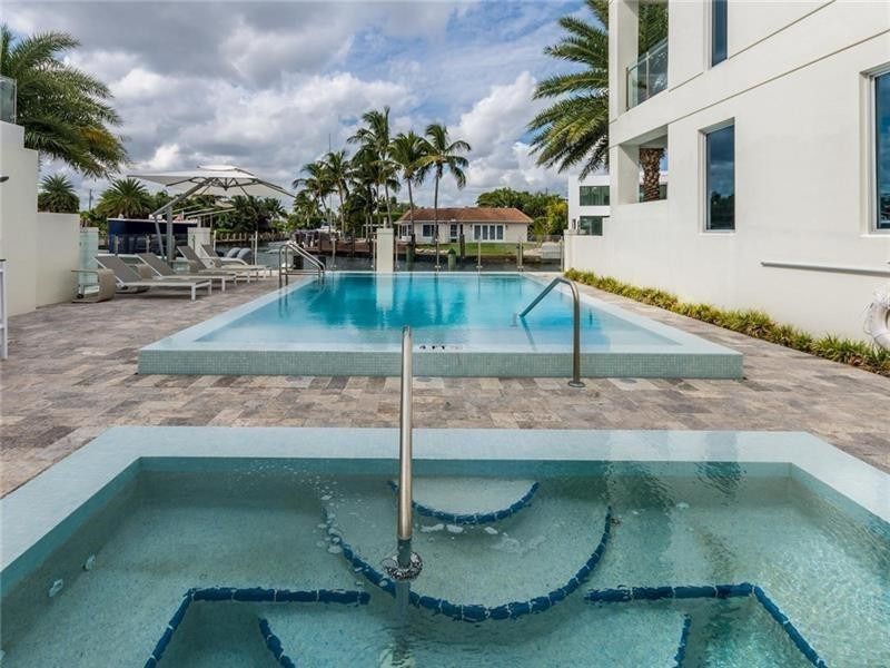 240 Shore Court - Photo 37