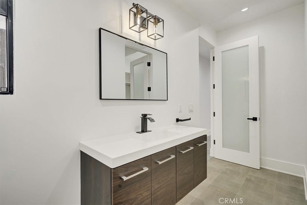 5520 Woodlake Avenue - Photo 31