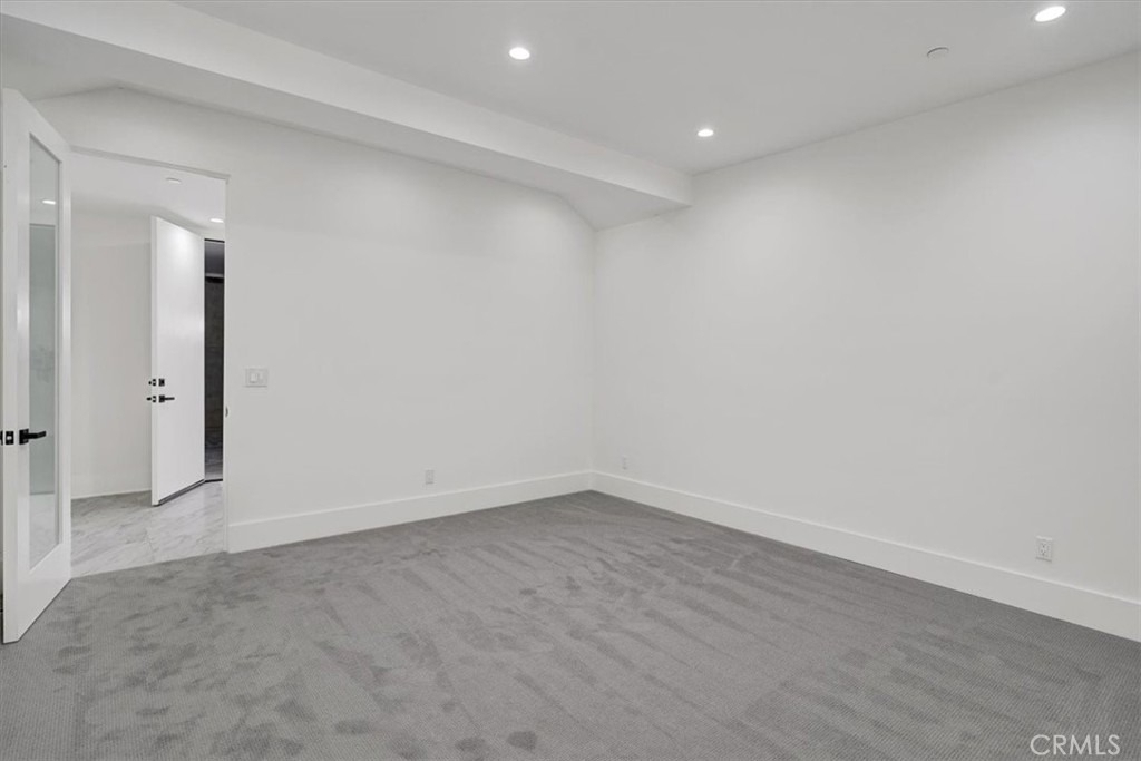 5520 Woodlake Avenue - Photo 29