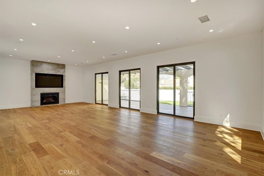 5520 Woodlake Avenue - Photo 5