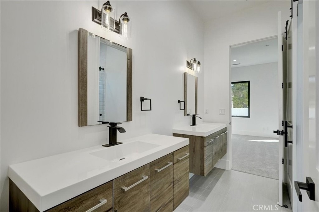5520 Woodlake Avenue - Photo 19