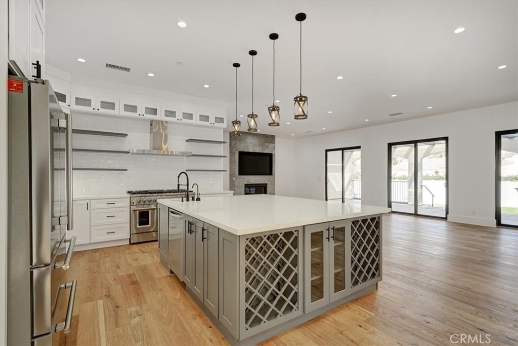 5520 Woodlake Avenue - Photo 11