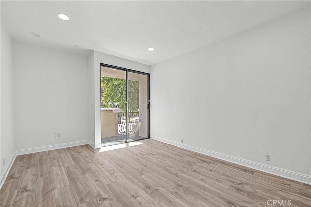 1630 S Bentley Avenue - Photo 14