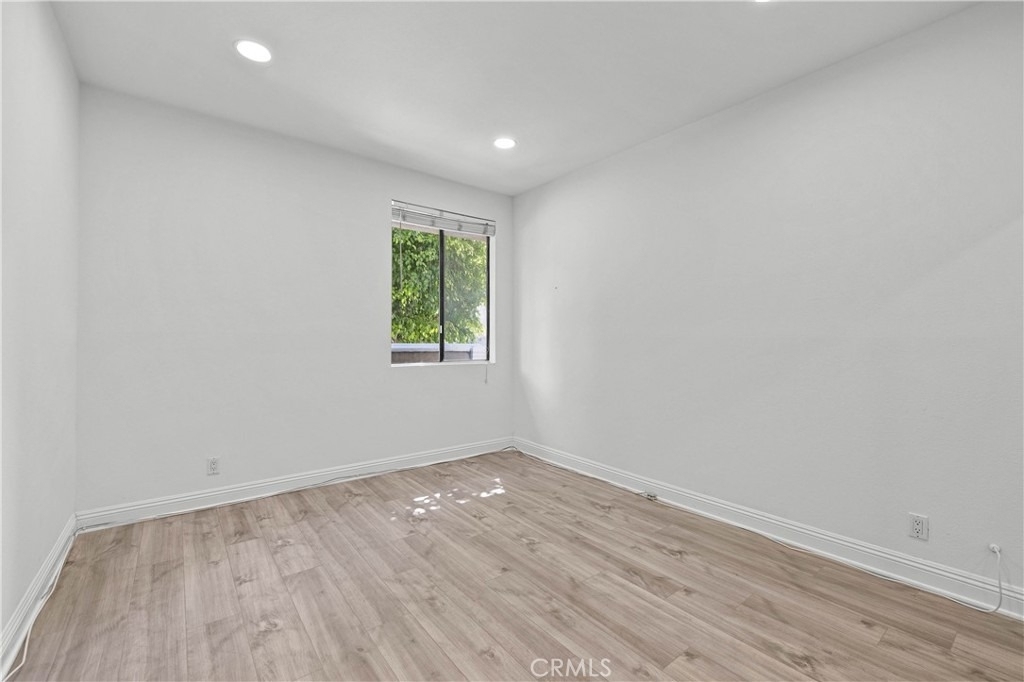 1630 S Bentley Avenue - Photo 10