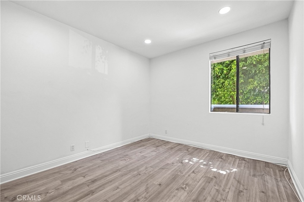 1630 S Bentley Avenue - Photo 12
