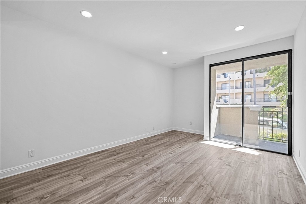 1630 S Bentley Avenue - Photo 13