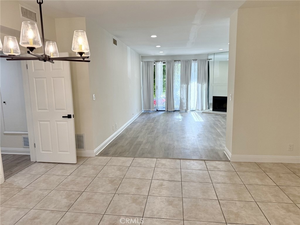 1630 S Bentley Avenue - Photo 19