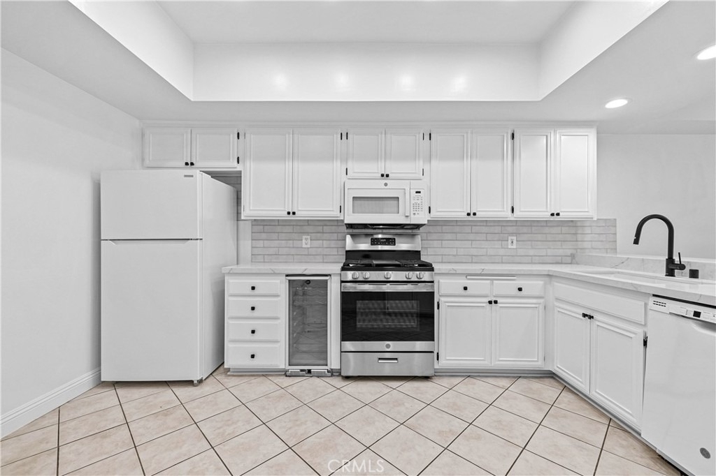 1630 S Bentley Avenue - Photo 6