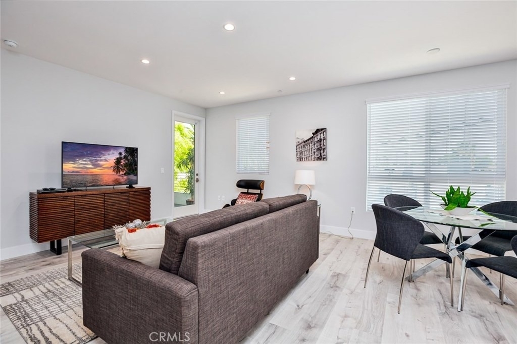 10718 Acama Street - Photo 10