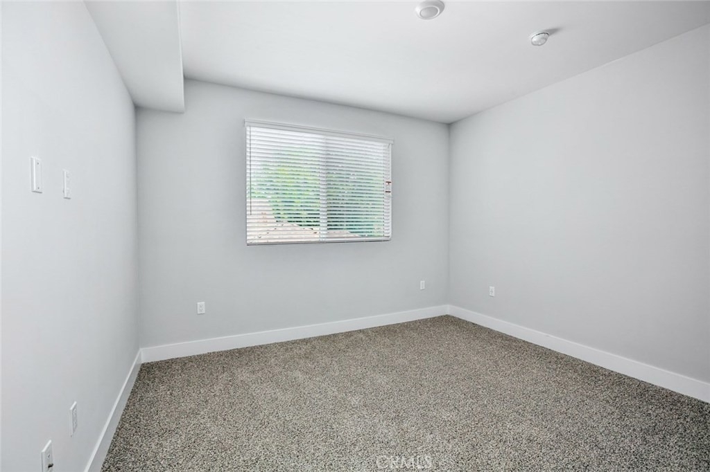 10718 Acama Street - Photo 30