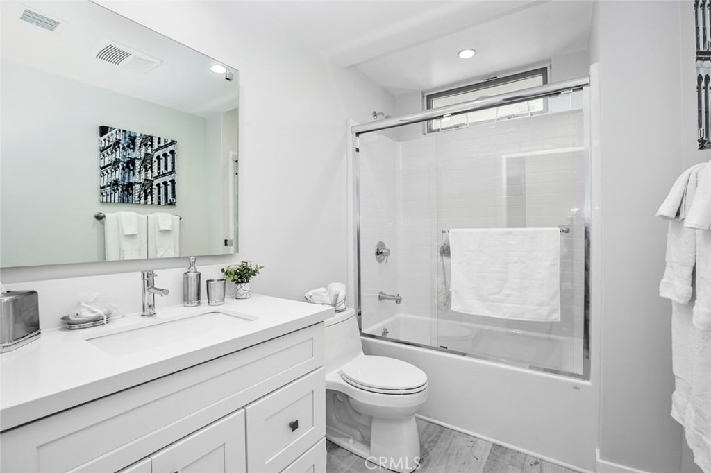 10718 Acama Street - Photo 14