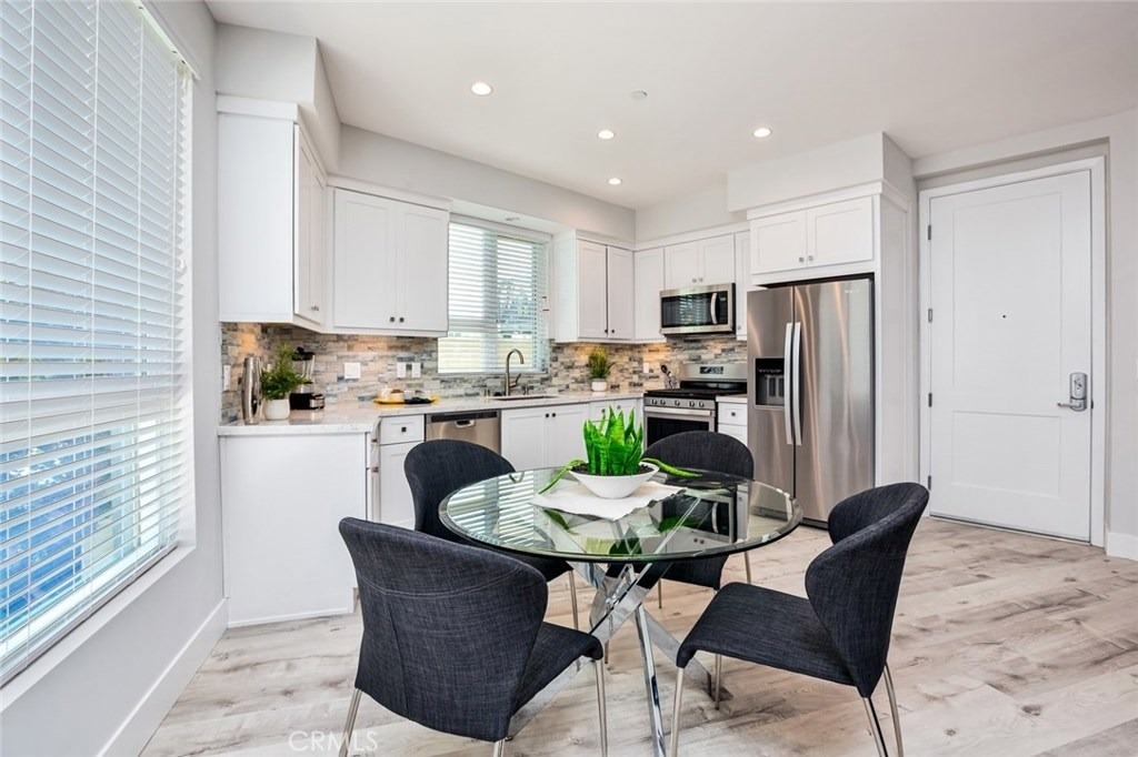 10718 Acama Street - Photo 4