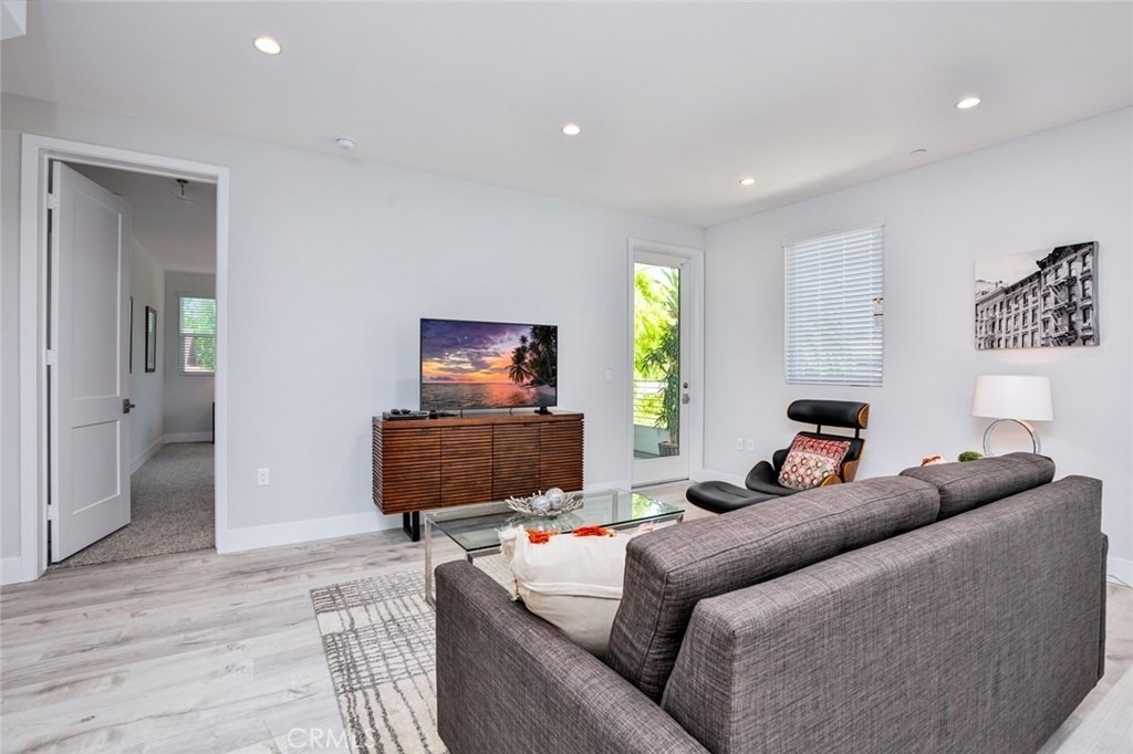 10718 Acama Street - Photo 11
