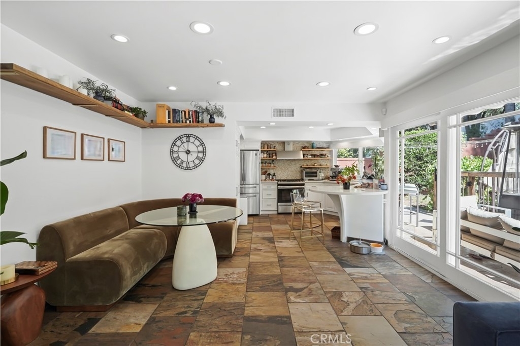 2355 Stormcroft - Photo 4