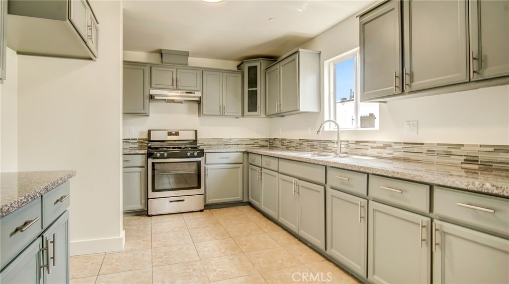 330 E 101st St - Photo 1