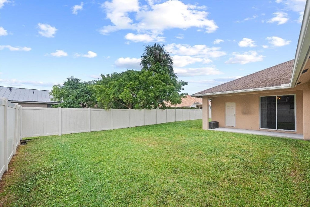 2981 Dovedale Court E - Photo 33