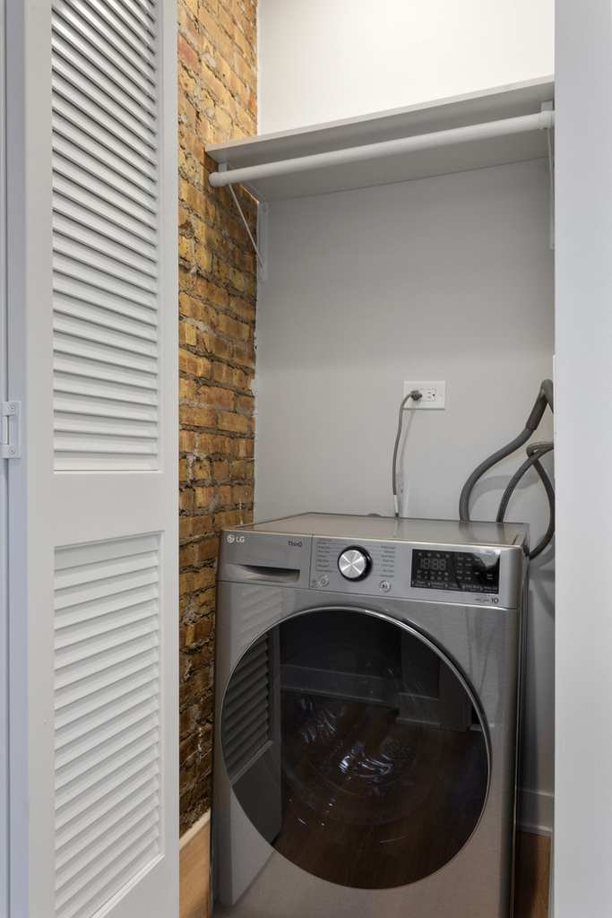 7383 N Damen Avenue - Photo 10