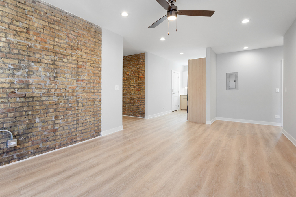 7383 N Damen Avenue - Photo 4