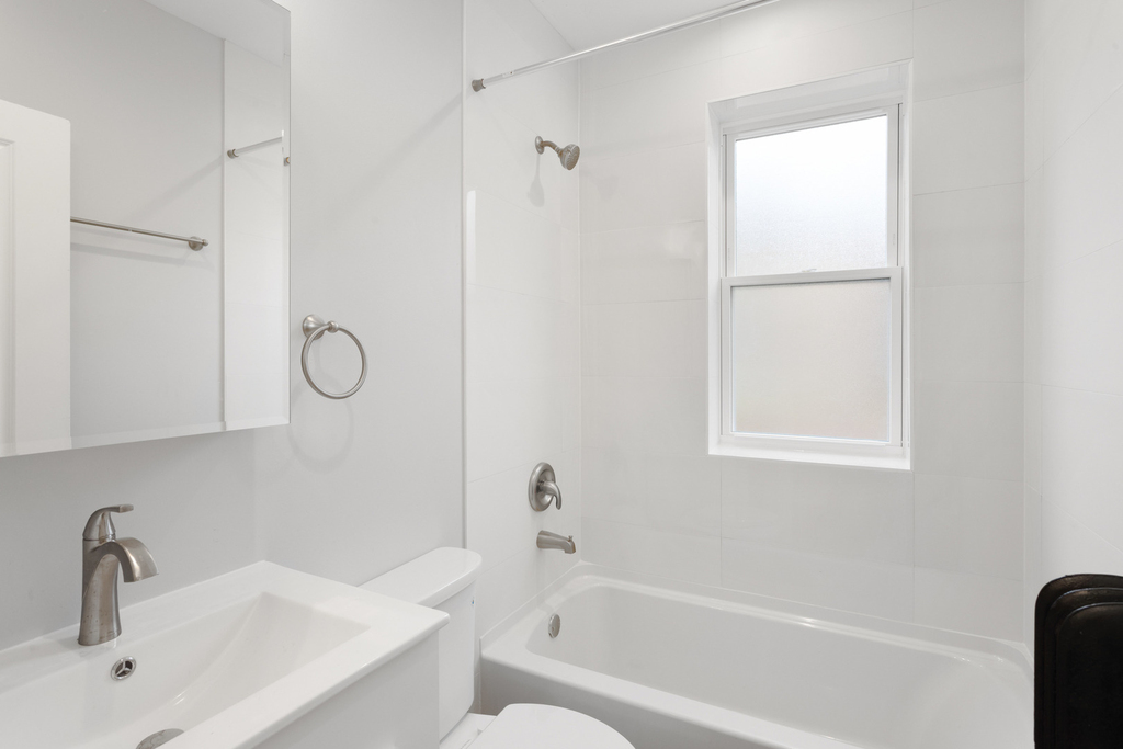 7383 N Damen Avenue - Photo 11