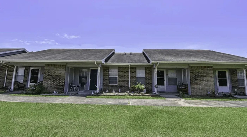 1800 Avenue H - Photo 6