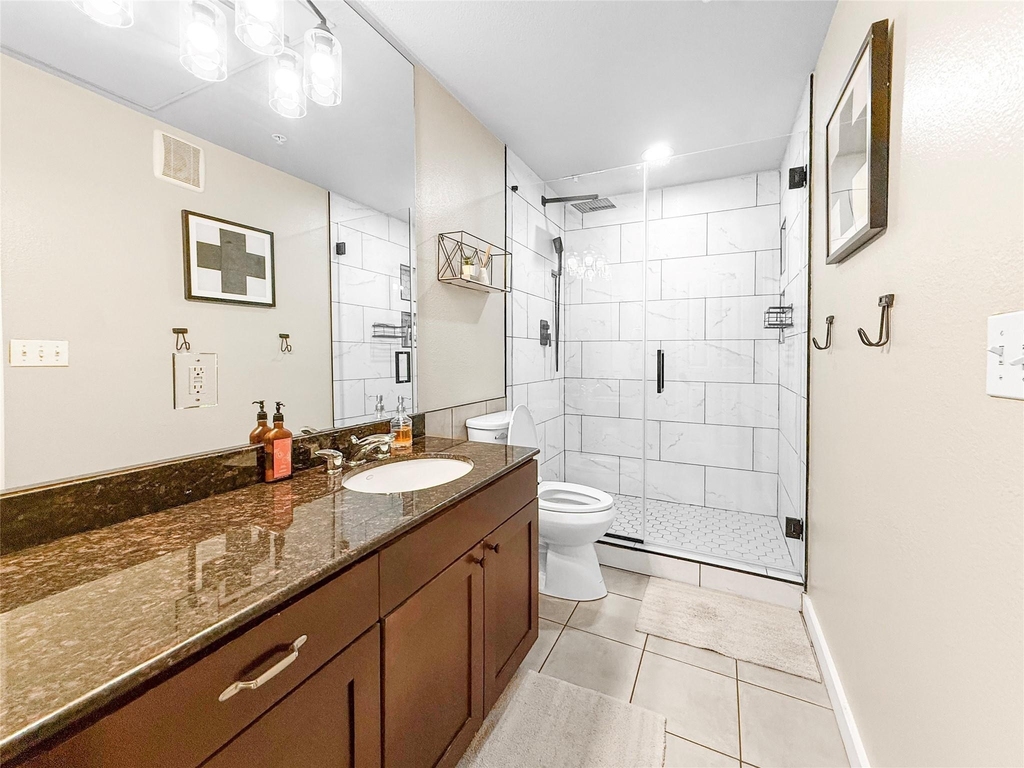 2216 Chenevert Street - Photo 15