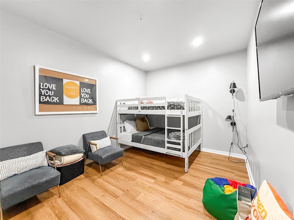 2216 Chenevert Street - Photo 12