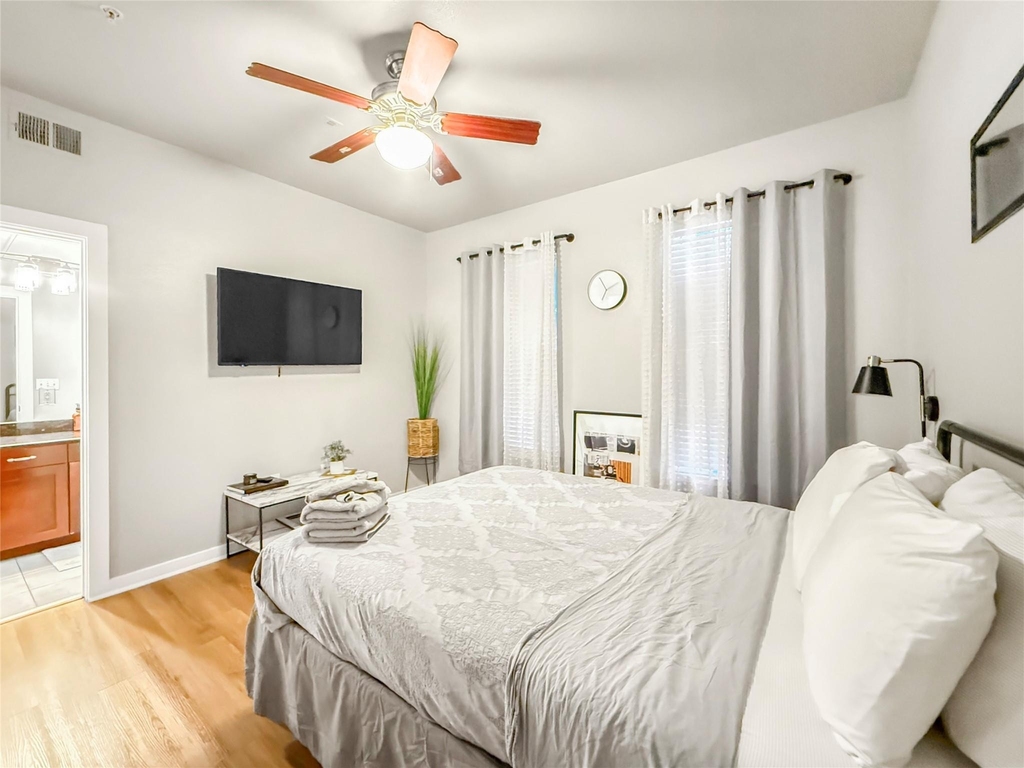 2216 Chenevert Street - Photo 14