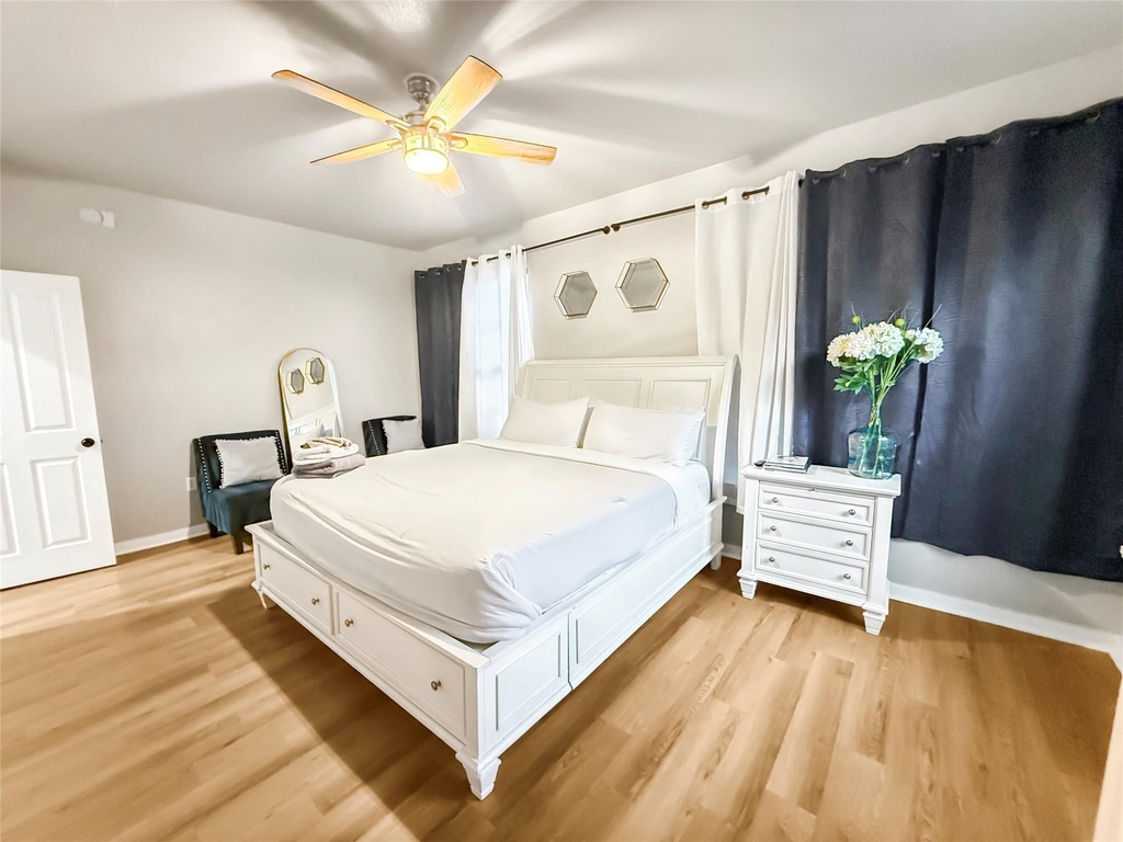 2216 Chenevert Street - Photo 17