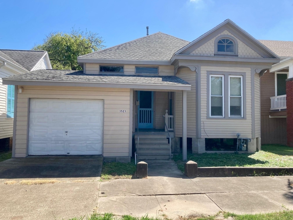 3523 Ave L - Photo 0