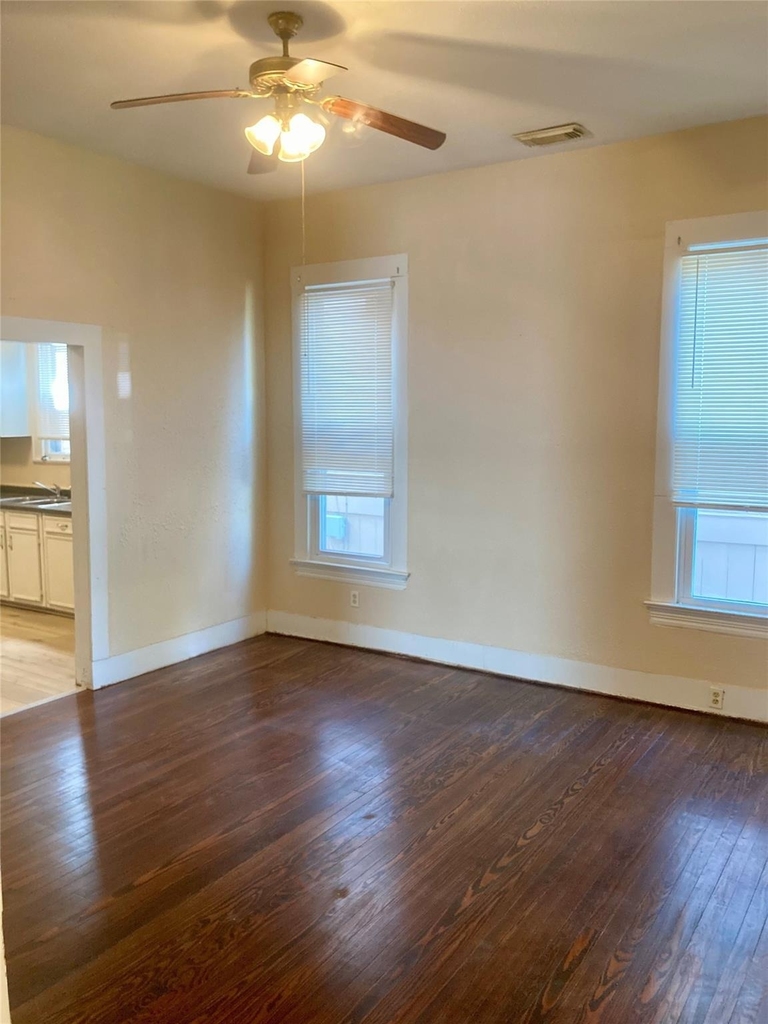 3523 Ave L - Photo 14