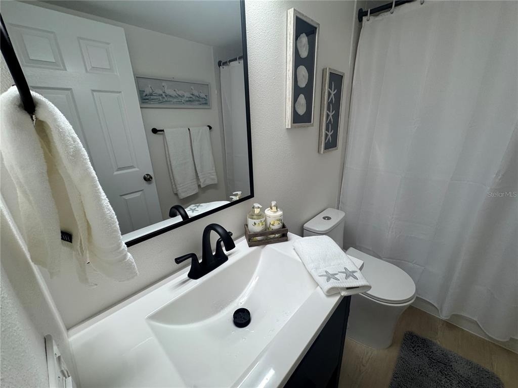 2571 Cyprus Drive - Photo 2