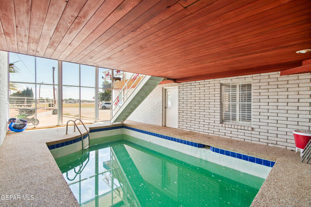 8614 Holmsely Trail - Photo 20