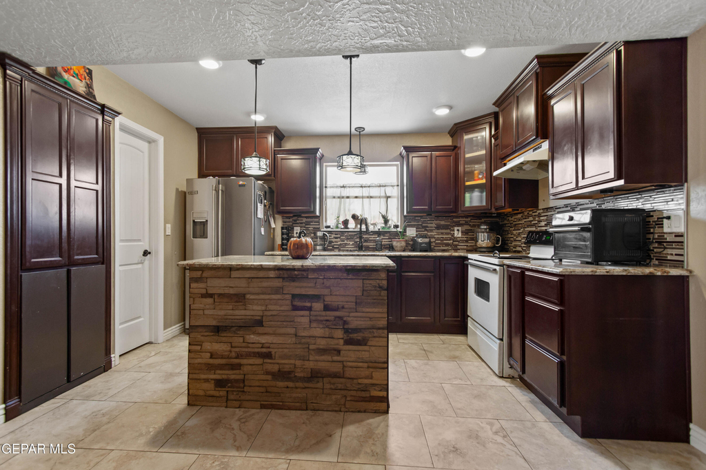 8614 Holmsely Trail - Photo 4