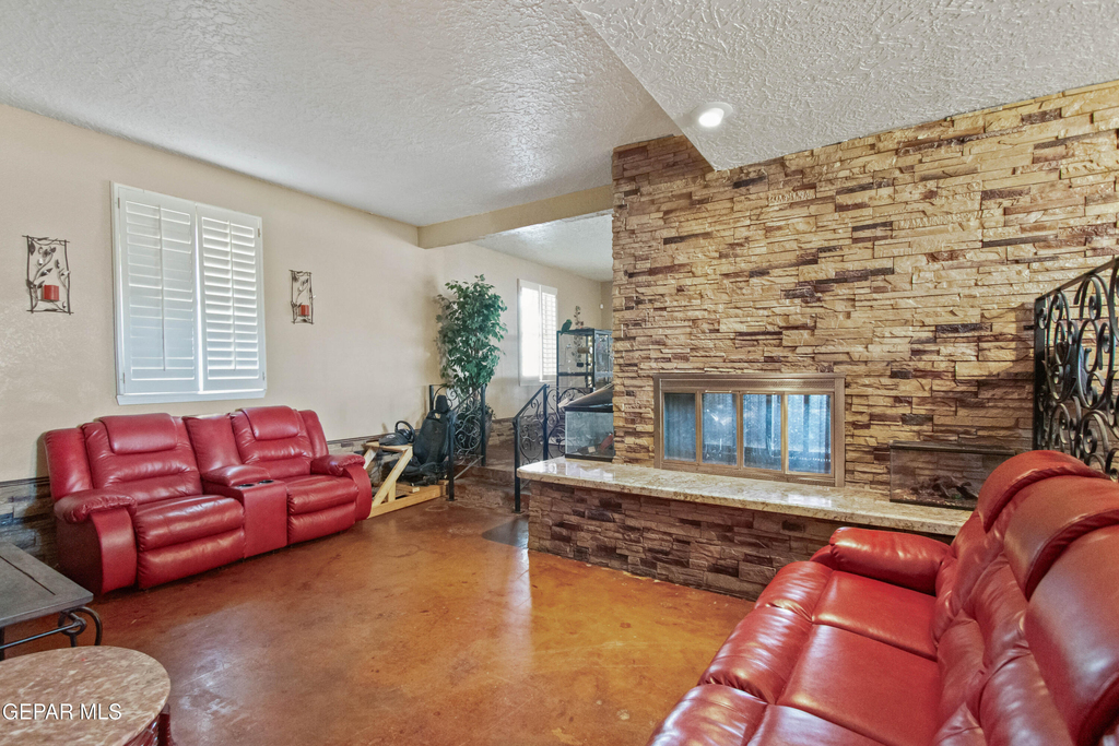 8614 Holmsely Trail - Photo 10